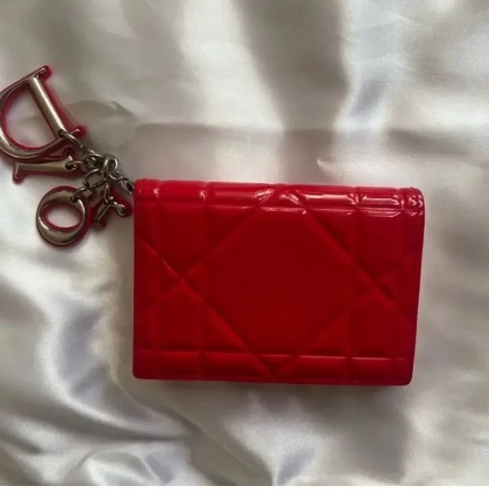 🌟2-pc Christian Dior🌟 Lady Dior Cannage Calfskin RED Card Holder &BagKey Charm